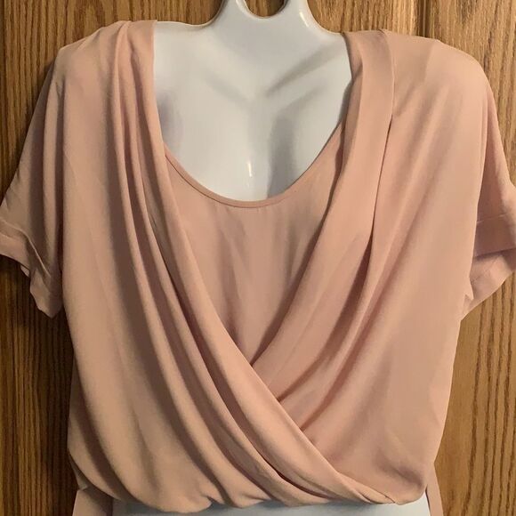 Women’s Small lightweight, Hi-Low blouse. - Picture 2 of 7